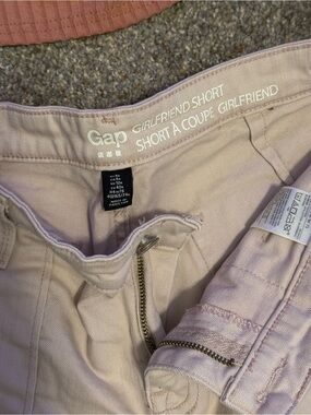 GAP Girlfriend Shorts in Light Lavender